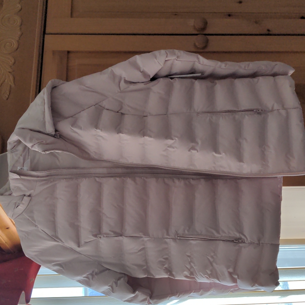 Time and Tru Packable Zip-up Puffer Jacket